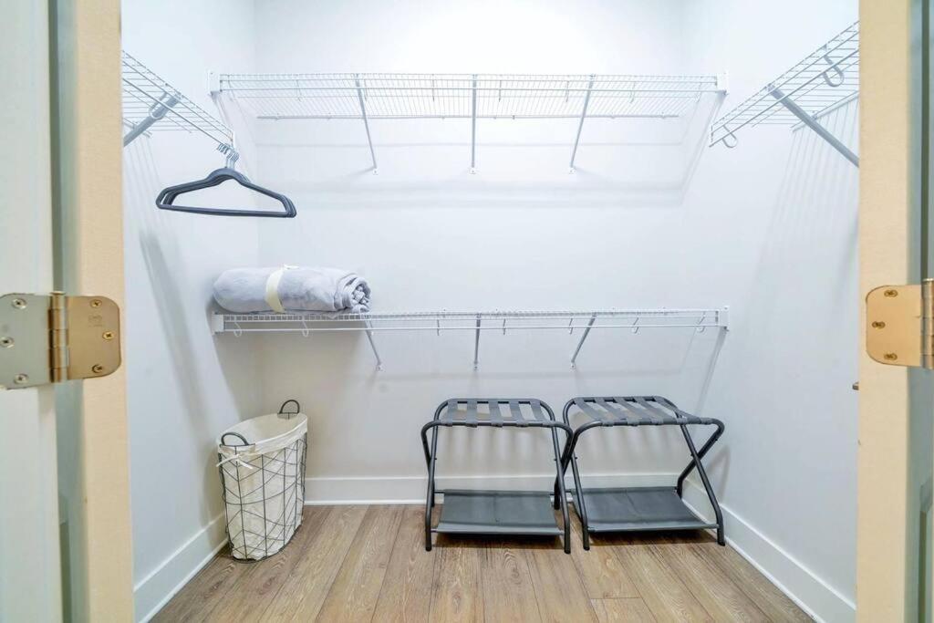 Apartamento New Stylish Getaway- 5 Mil To Uptown/3 Smart Tvs! Charlotte Exterior foto
