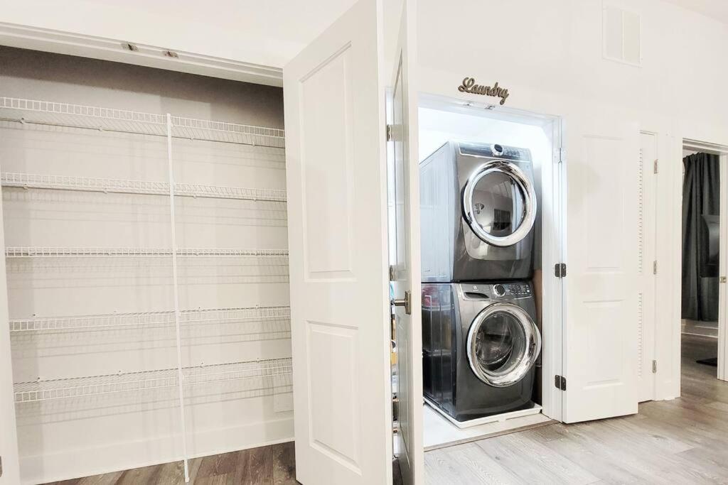 Apartamento New Stylish Getaway- 5 Mil To Uptown/3 Smart Tvs! Charlotte Exterior foto