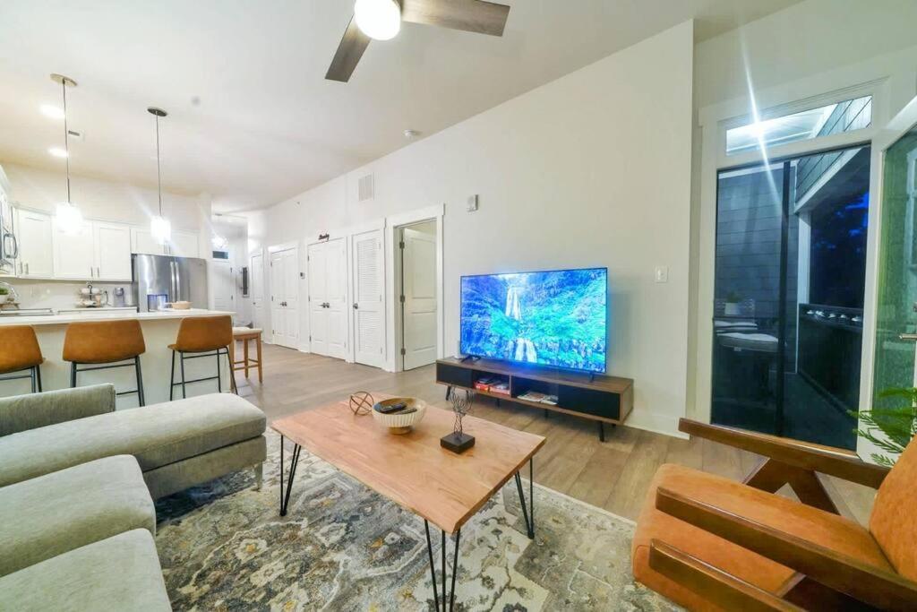 Apartamento New Stylish Getaway- 5 Mil To Uptown/3 Smart Tvs! Charlotte Exterior foto