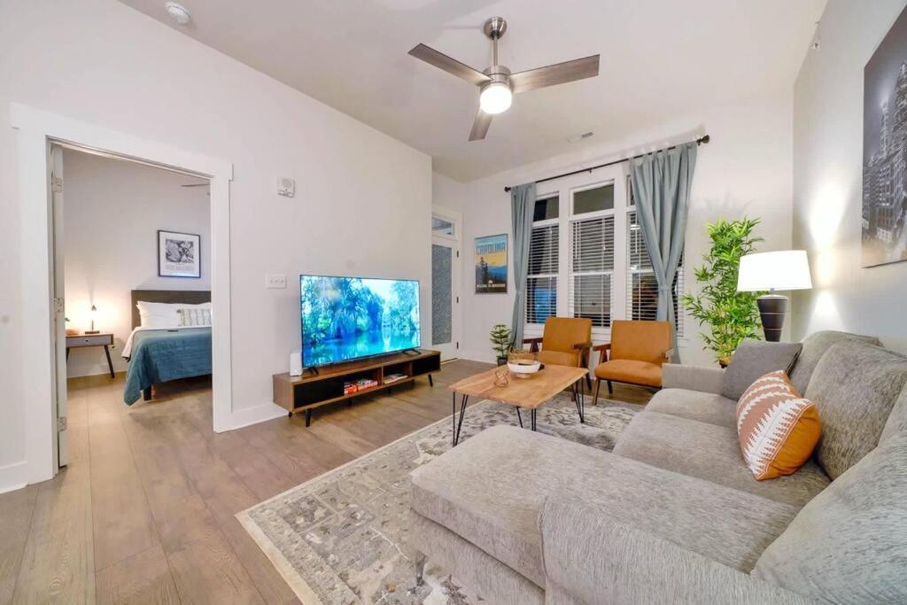 Apartamento New Stylish Getaway- 5 Mil To Uptown/3 Smart Tvs! Charlotte Exterior foto